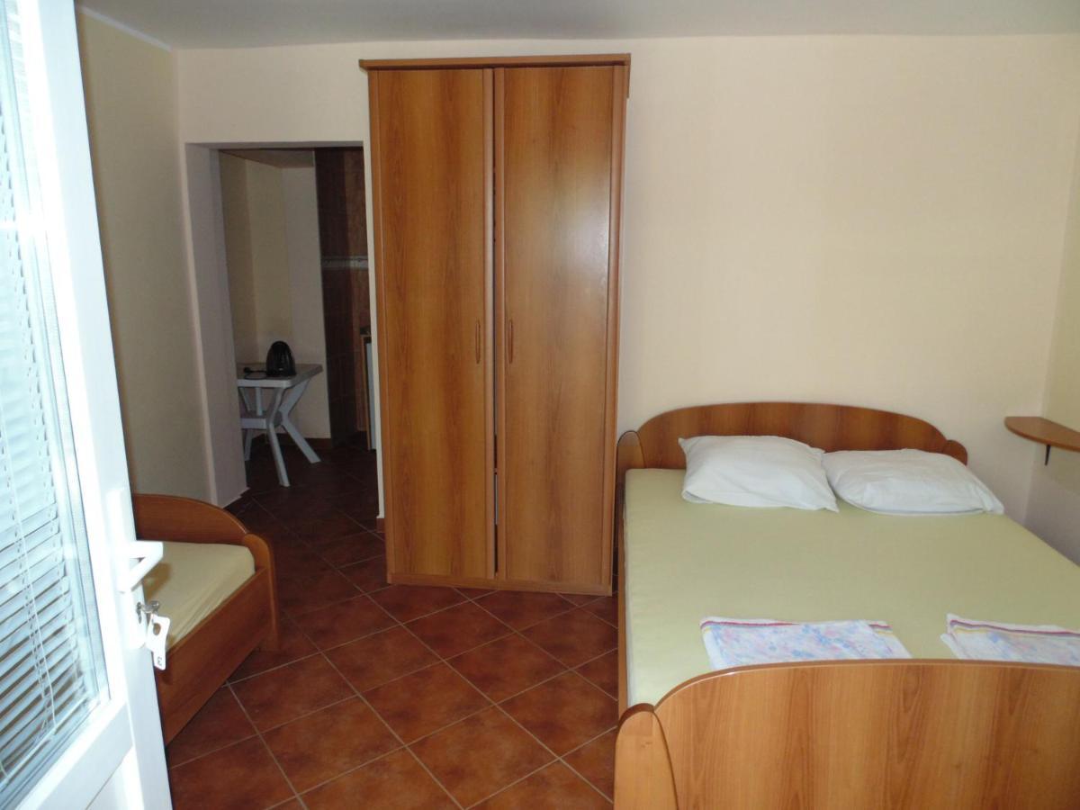 Apartments Macaso Bar Habitación foto